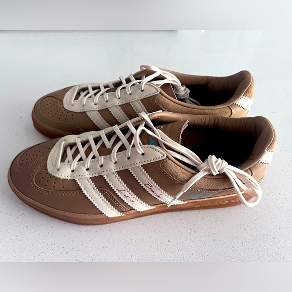 Brand new Adidas Messi x Bad Bunny collab shoes. Size 10 perfect condition - Picture 1 of 3